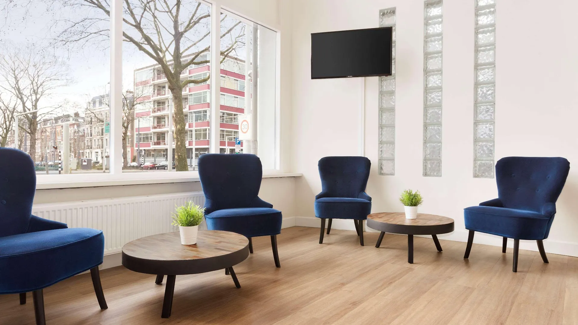 Rotterdam Teleport Hotel